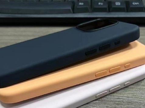 吉阳镇苹果14维修站分享iPhone14手机壳能直接给iPhone15用吗?